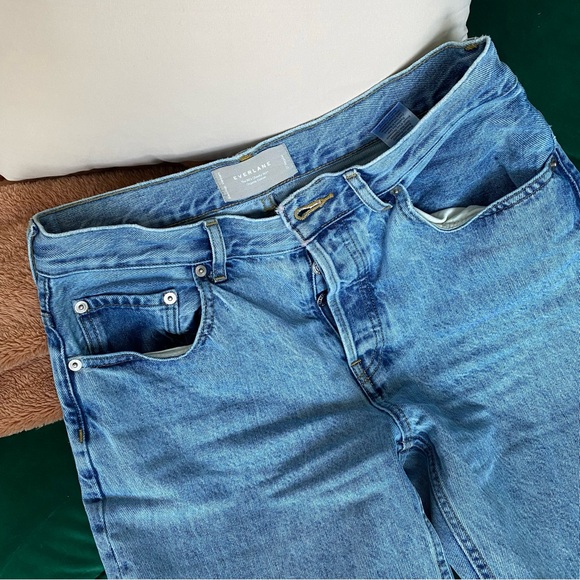 Everlane The ‘90s Cheeky Jean in Light Vintage Wash - Picture 6 of 11